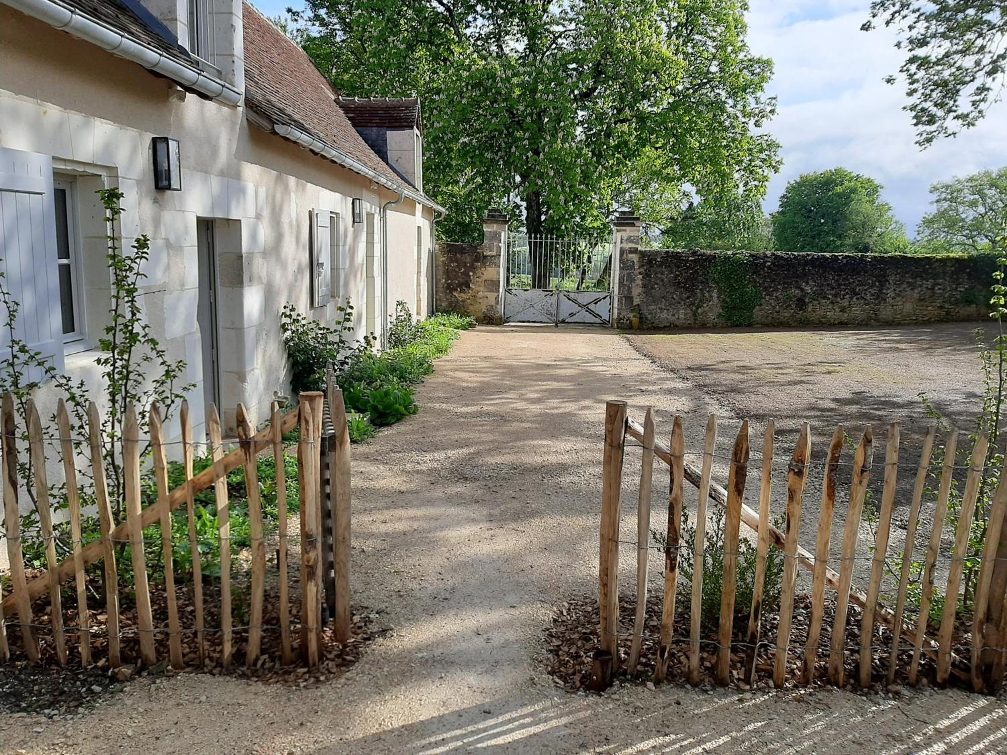 Le Puits Renaissance - Gites De Caractere Et Piscine Chauffee Chambourg-sur-Indre Exterior photo